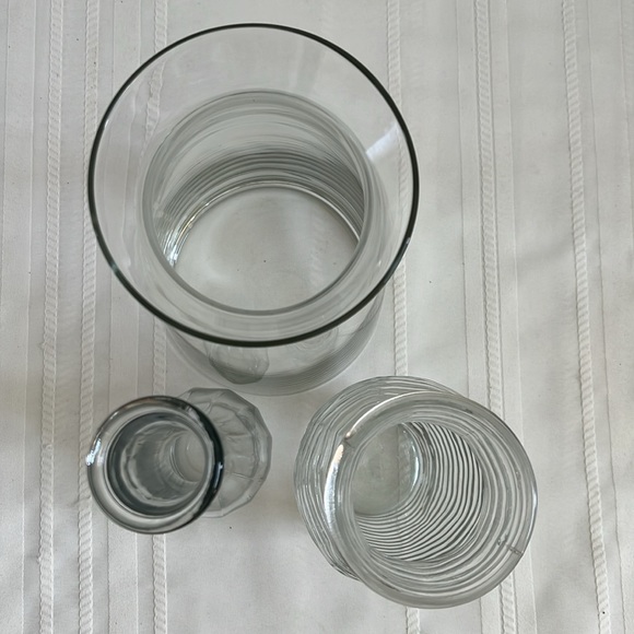 3 Clear Glass Vases Vintage Heights: 9" / 9" / 7.5" - Picture 2 of 13